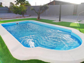 Casa con Piscina Privada, Cerca de la Playa y Aire Acondicionado